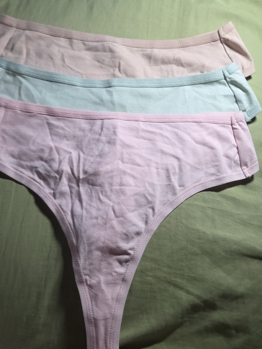 NWOT- Pact 3-Pack Thongs in Light Pink, Pastel Green, Cream
